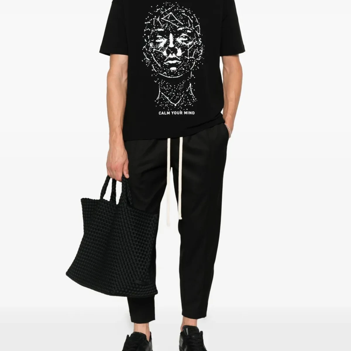 Фото товара: Минималистичная футболка Regular Fit